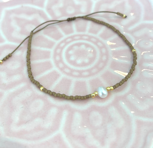 Pearl - Chocolate and Gold with Pearl beaded bracelet