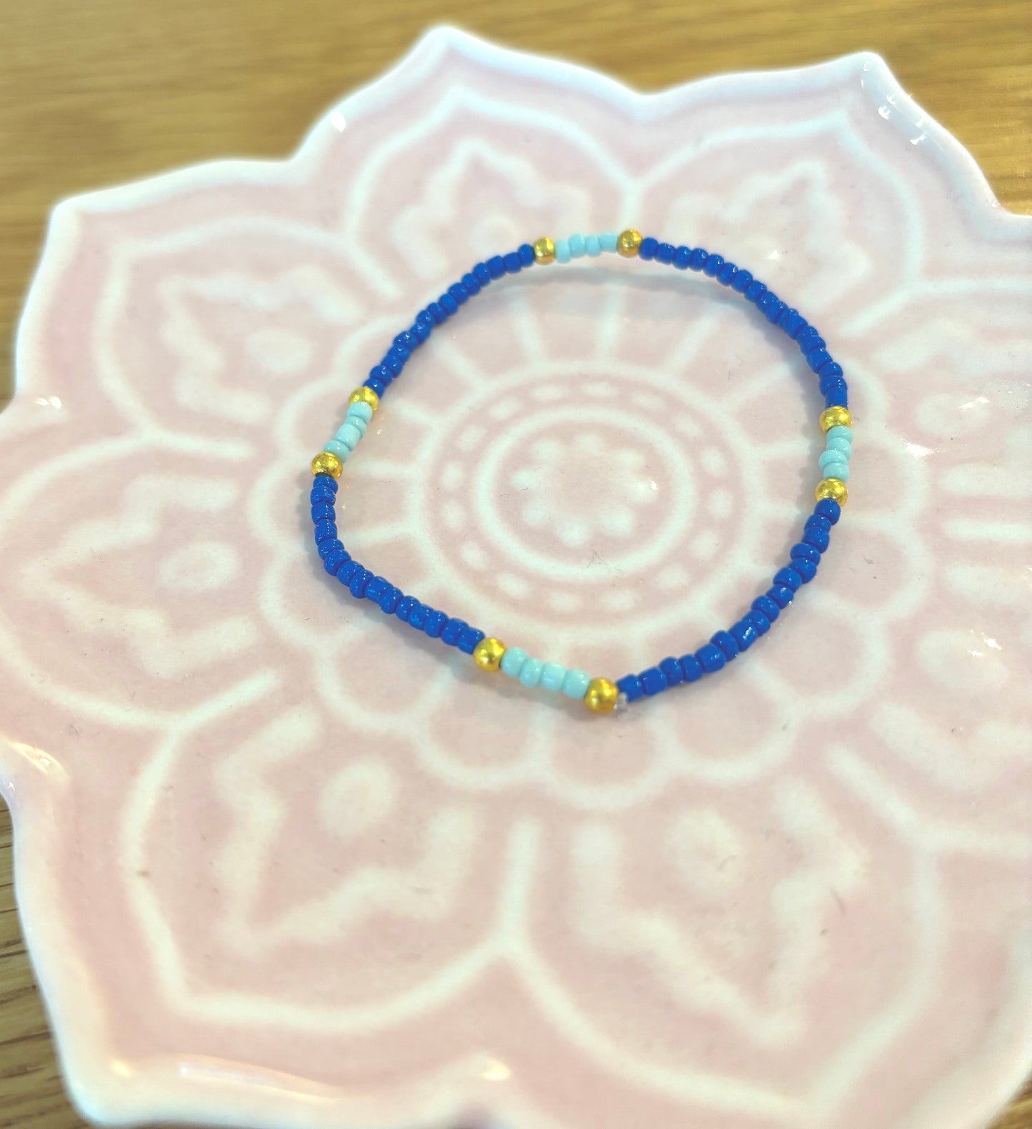 Storm - Seed Bead Bracelet on elastic - royal blue, light blue & gold